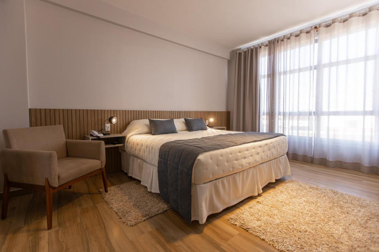 Bm Hotel Сан-Себастьян-ду-Параізу Екстер'єр фото