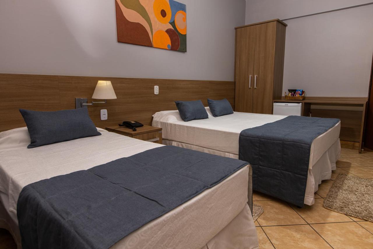 Bm Hotel Сан-Себастьян-ду-Параізу Екстер'єр фото